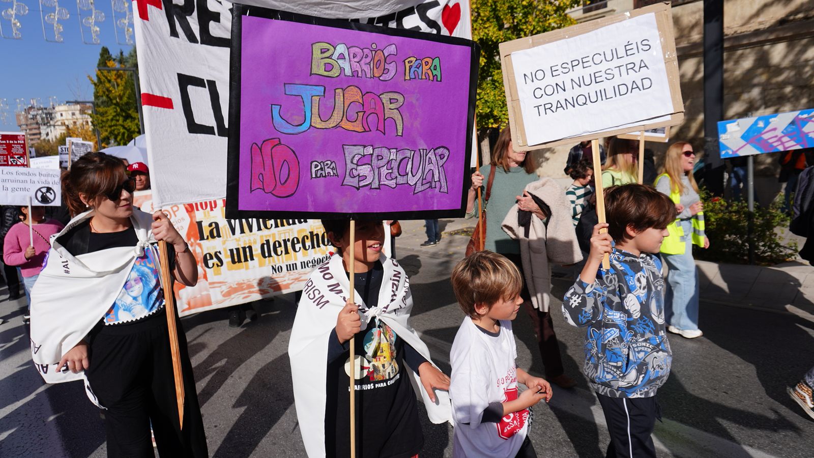 El Colegio se une a la manifestación por el derecho a una vivienda digna