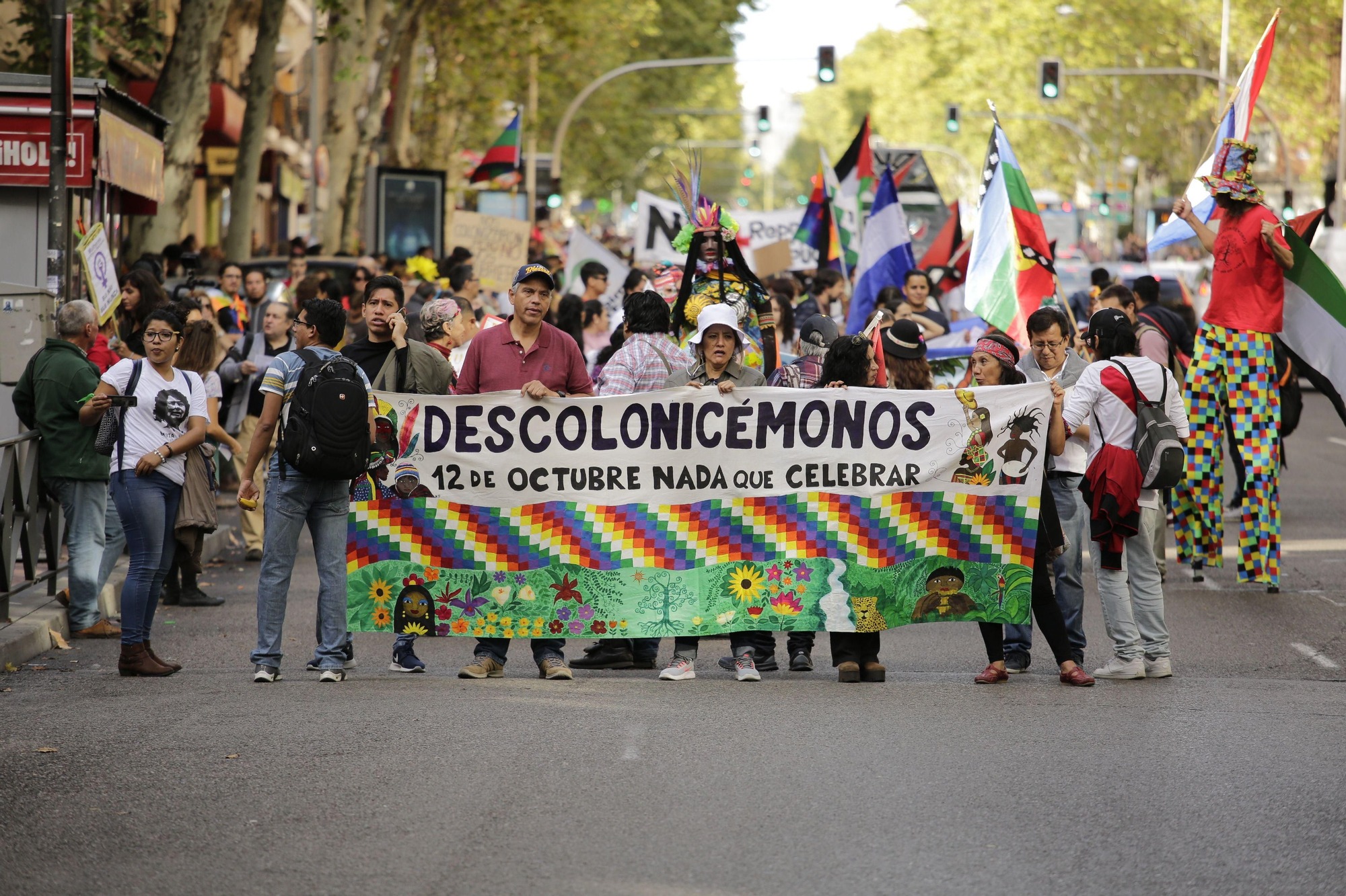 El 12 de octubre no es una fecha para celebrar: El Colegio, contra el colonialismo
