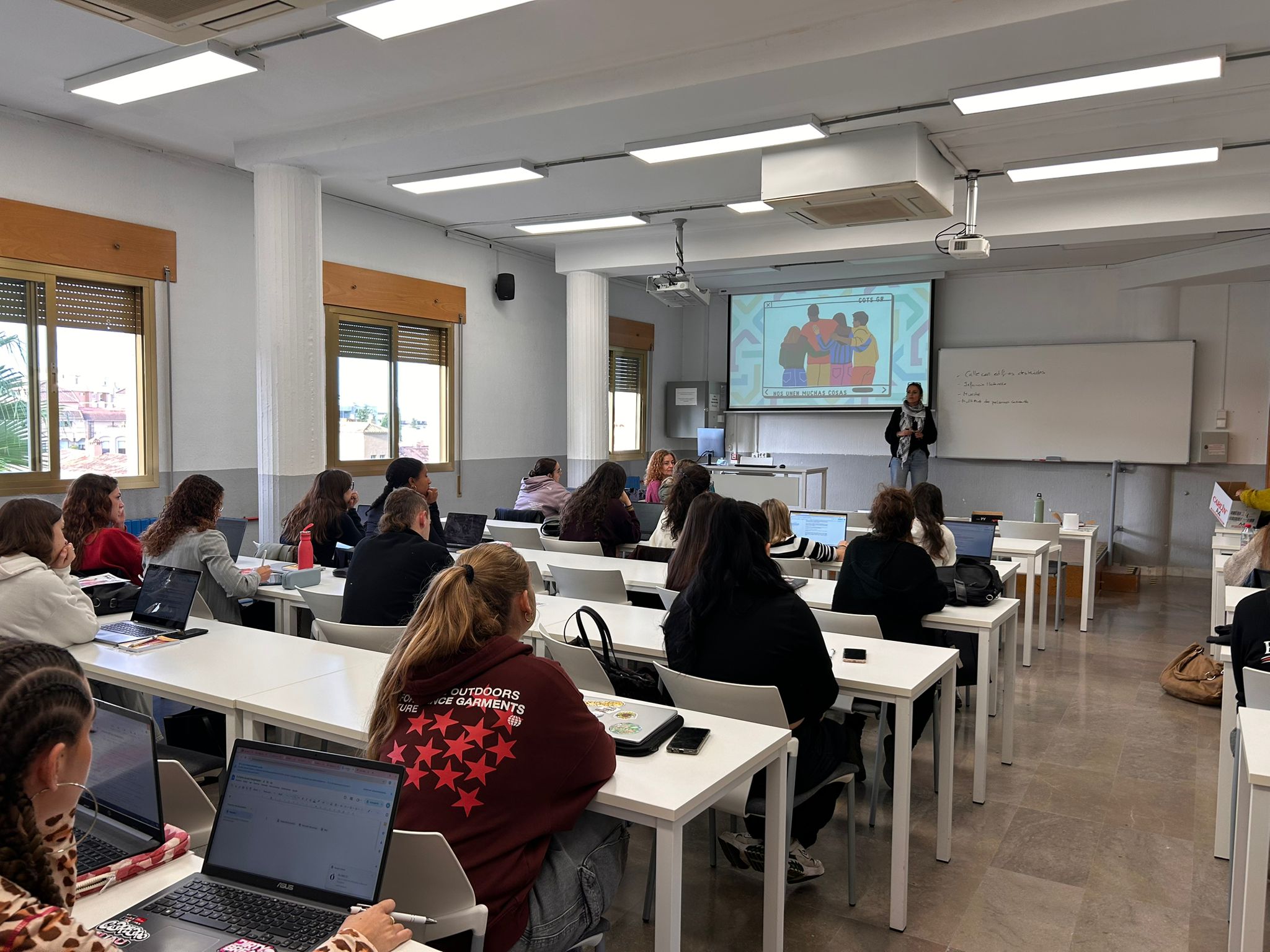 El Colegio visita al alumnado de la Facultad de Trabajo Social para acercar nuestra profesión