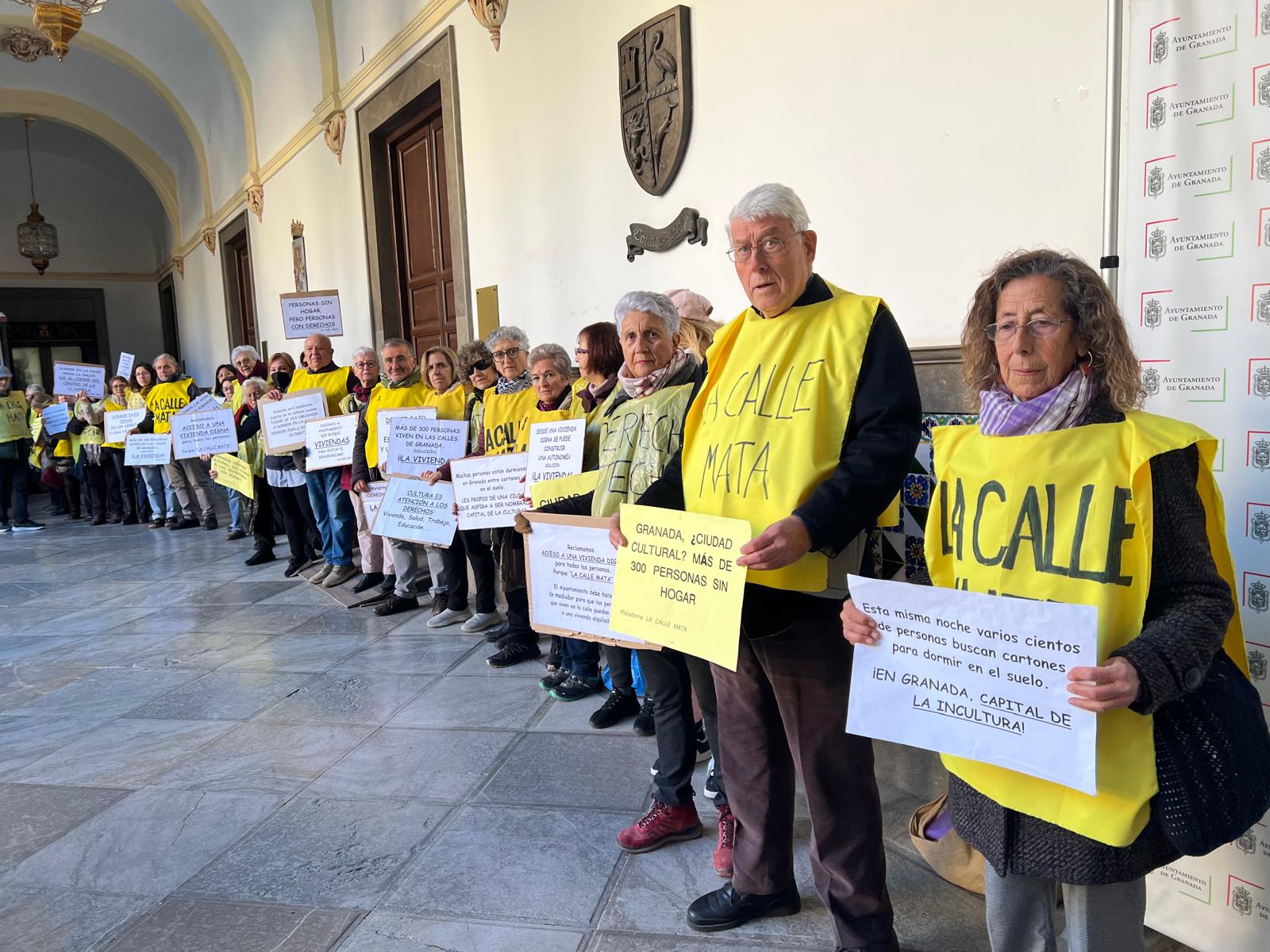 Dormir en la calle no es una opción: Granada necesita una atención digna para las personas sin hogar